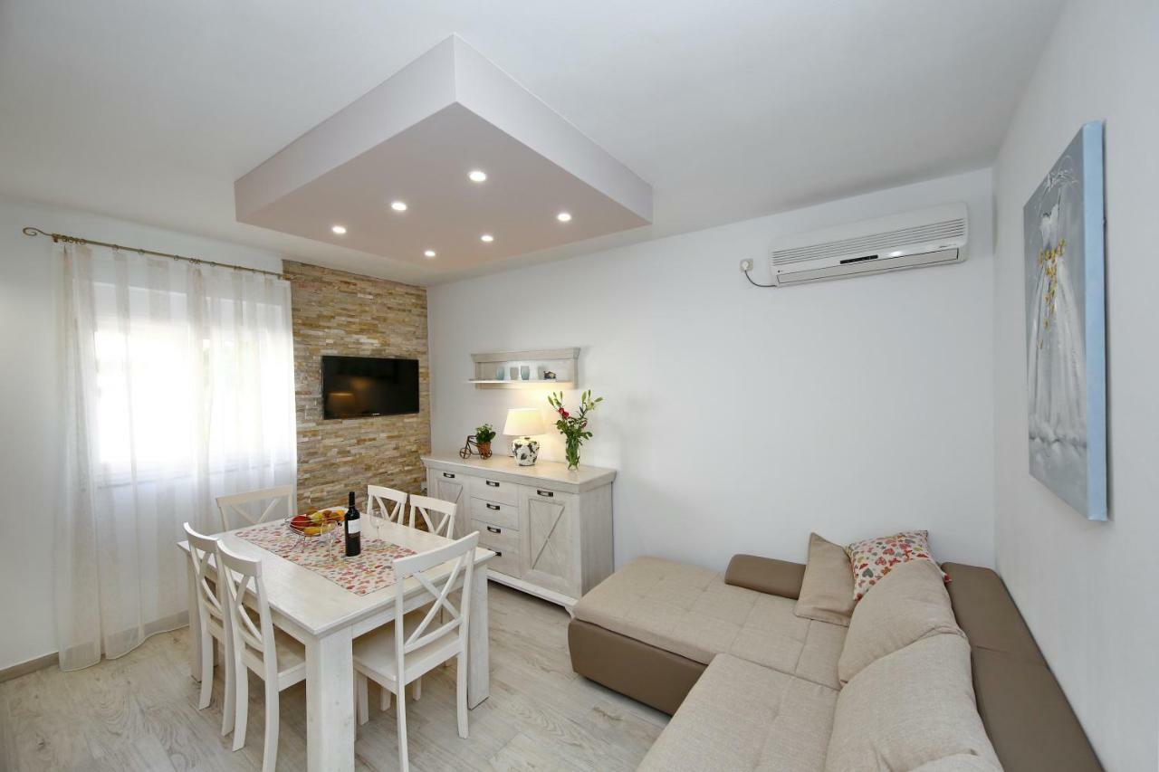 Apartment Nela Zadar Exterior photo